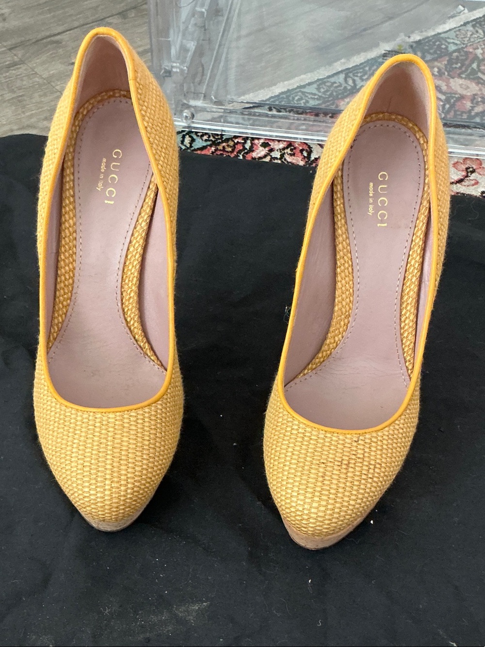 Gucci Woven Pump